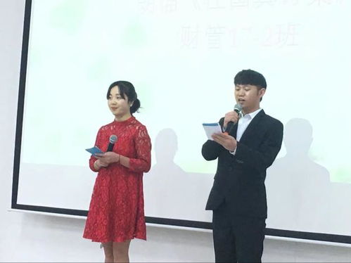 會(huì)計(jì)學(xué)院主持隊(duì) 以聲音為筆，繪就一場(chǎng)藝術(shù)與專(zhuān)業(yè)交融的表演活動(dòng)